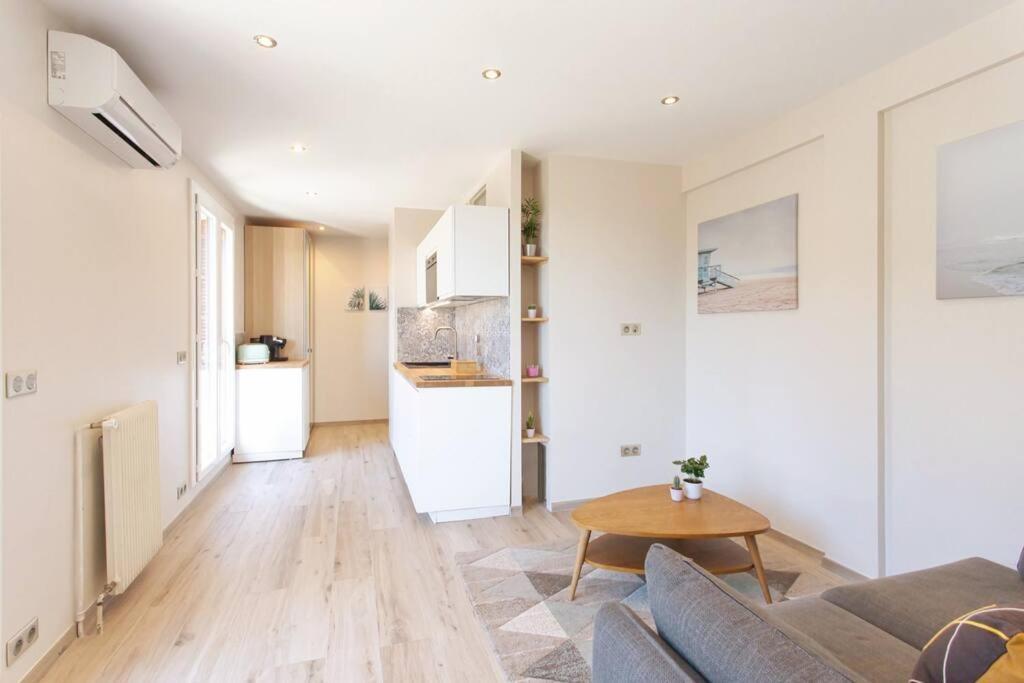 L36 Sea View Terrace 10Min Walking To Sea/Parking & Ac Apartment Ница Екстериор снимка